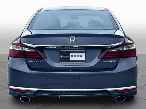 Used 2017 Honda Accord Sport image 5