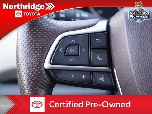 Certified 2024 Toyota Sienna Platinum FWD image 23