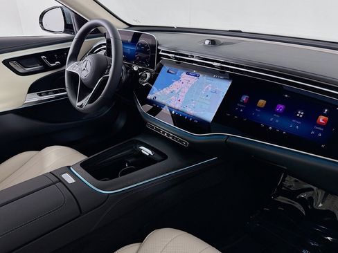 New 2026 Mercedes-Benz E 450 4MATIC Sedan image 15