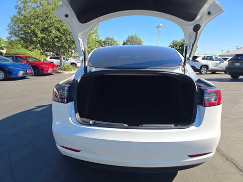 Used 2023 Tesla Model 3 Standard Range image 14