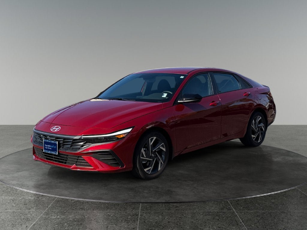 Certified 2025 Hyundai Elantra Sport FWD image 4