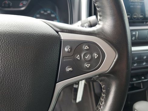 Used 2022 Chevrolet Colorado LT AWD/4WD image 19