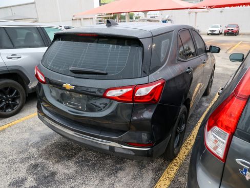 Used 2018 Chevrolet Equinox LS FWD image 7