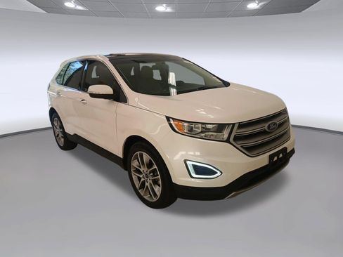 Used 2018 Ford Edge Titanium w/ Equipment Group 301A AWD/4WD image 5