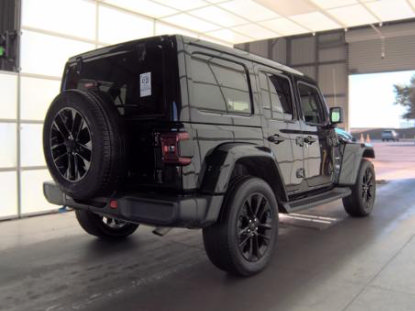 Used 2022 Jeep Wrangler Unlimited Sahara w/ Cold Weather Group AWD/4WD image 7