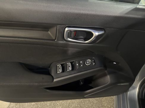 Used 2025 Honda Civic Sport image 12