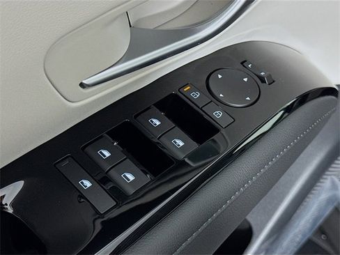 New 2026 Hyundai Tucson Limited image 32