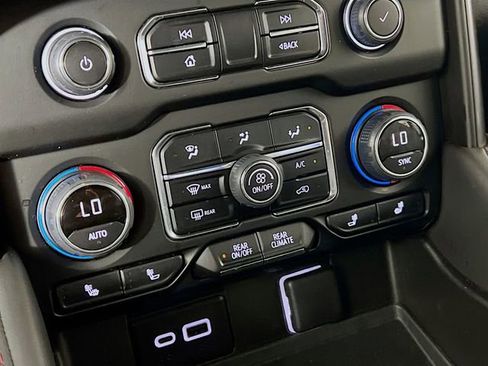 Used 2024 Chevrolet Tahoe RST w/ RST Performance Edition image 19