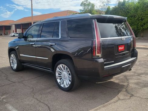 Used 2018 Cadillac Escalade Platinum AWD/4WD image 6