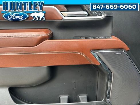 Used 2024 GMC Sierra 2500 Denali Ultimate AWD/4WD image 16