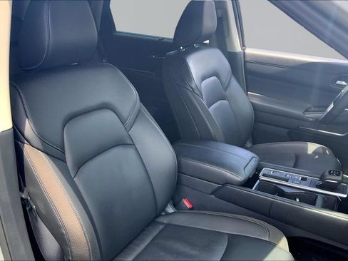 Used 2025 Nissan Pathfinder SL FWD image 21
