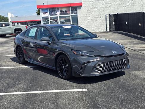 Certified 2025 Toyota Camry SE image 7