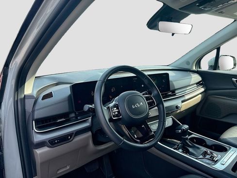 Certified 2026 Kia Carnival EX FWD image 12
