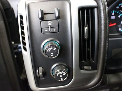 Used 2018 GMC Sierra 1500 SLT AWD/4WD image 33