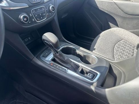 Certified 2022 Chevrolet Equinox LT AWD/4WD image 11