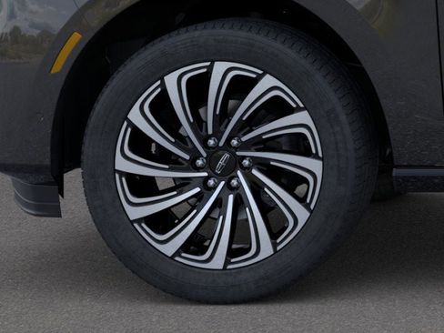 New 2025 Lincoln Navigator L Black Label image 19