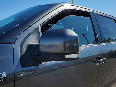 Used 2019 Ford F150 Lariat w/ Equipment Group 502A Luxury AWD/4WD image 14