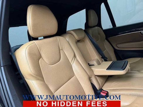 Used 2017 Volvo XC90 T6 Momentum w/ Vision Package image 20