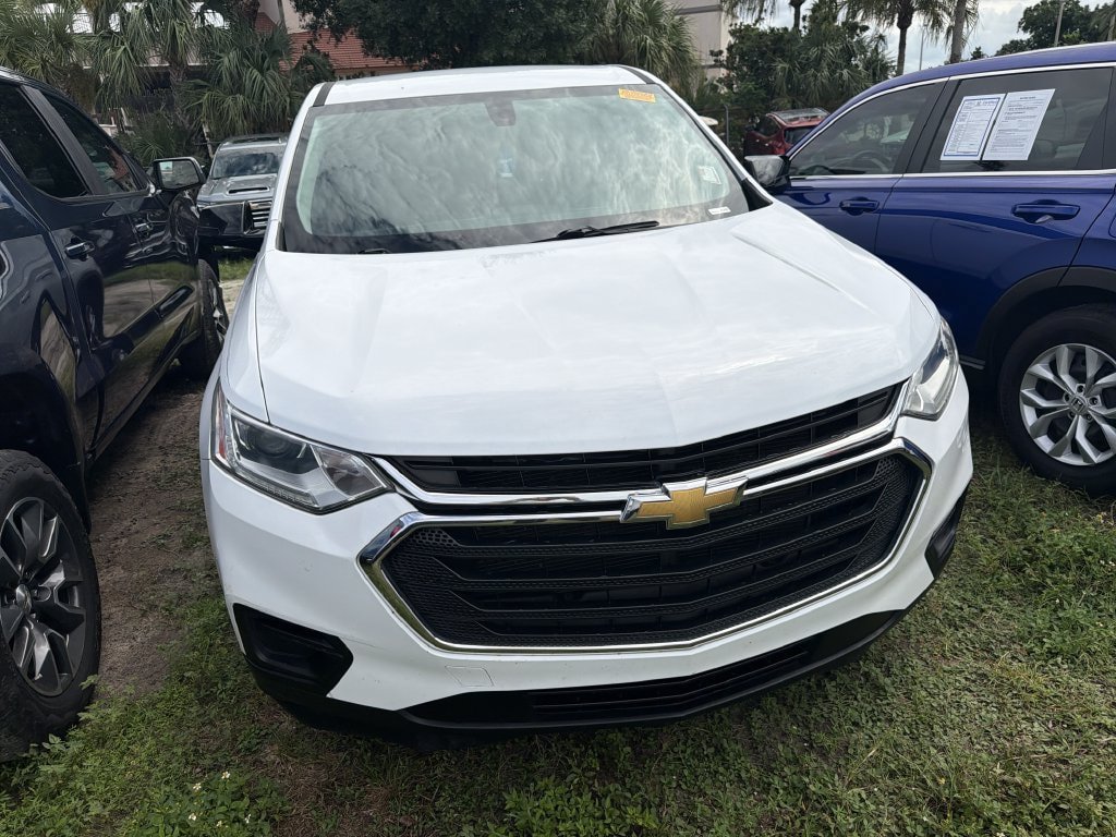 Used 2020 Chevrolet Traverse LS w/ LPO, Floor Liner Package FWD image 4