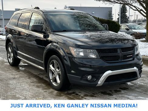 Used 2017 Dodge Journey Crossroad w/ Popular Equipment Group image 1