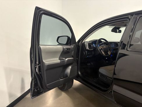 Used 2023 Toyota Tacoma SR5 AWD/4WD image 9