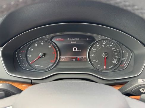 Used 2023 Audi Q5 2.0T Premium w/ Convenience Package image 16