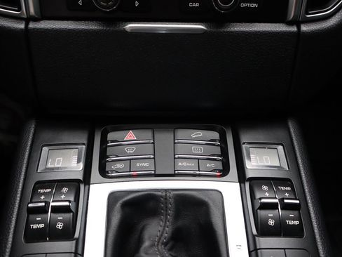 Used 2016 Porsche Macan S AWD/4WD image 23