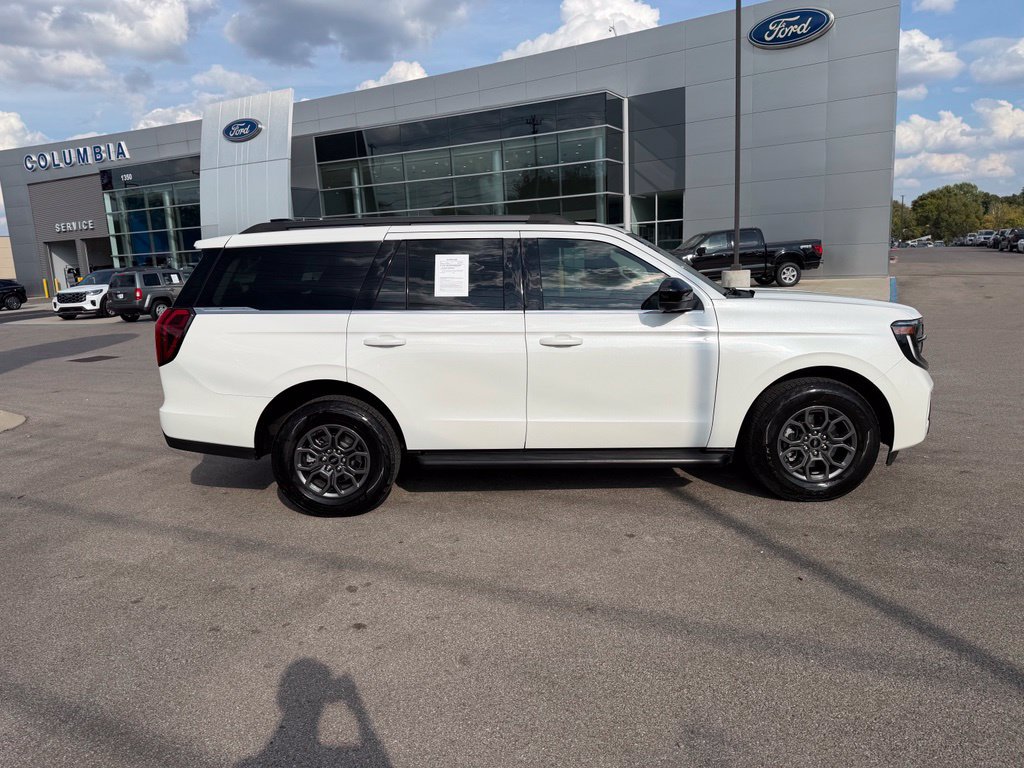 Used 2025 Ford Expedition Active RWD image 6