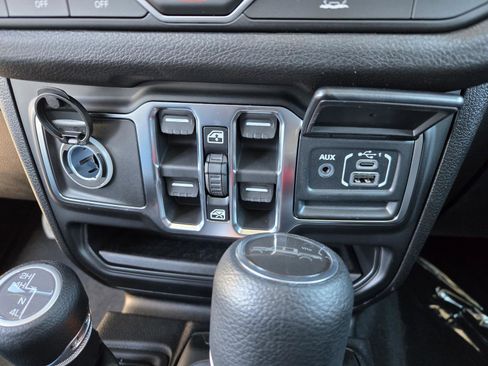 New 2026 Jeep Gladiator Sport image 15