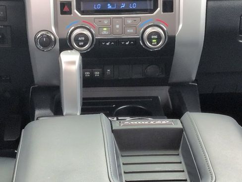 Used 2021 Toyota Tundra Limited AWD/4WD image 19