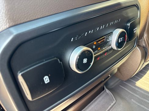 Used 2023 Ford Expedition Max King Ranch AWD/4WD image 6