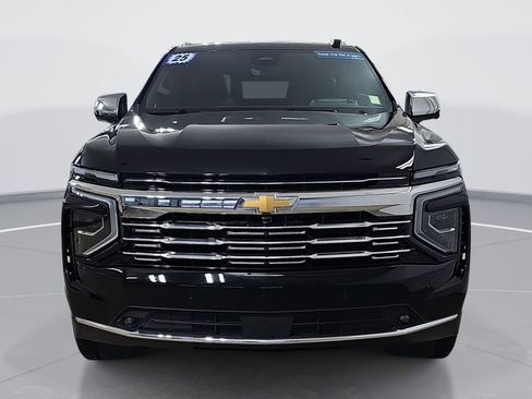 Used 2025 Chevrolet Suburban Premier AWD/4WD image 10