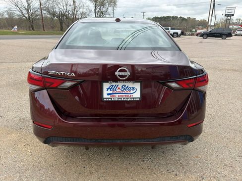 Used 2025 Nissan Sentra SV image 18
