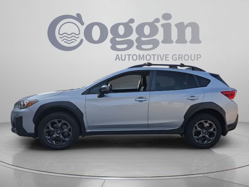 Used 2022 Subaru Crosstrek 2.5i Sport w/ Moonroof Package AWD/4WD image 2