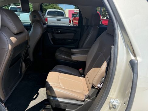 Used 2013 GMC Acadia SLT FWD image 13