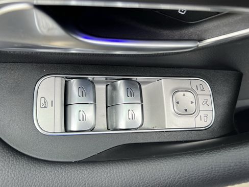 Used 2025 Mercedes-Benz GLS 450 4MATIC w/ AMG Line Exterior image 16