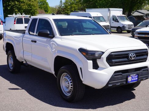 Used 2024 Toyota Tacoma SR RWD image 7