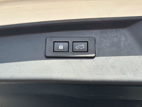 Used 2022 Subaru Outback Wilderness w/ Wilderness Package AWD/4WD image 13
