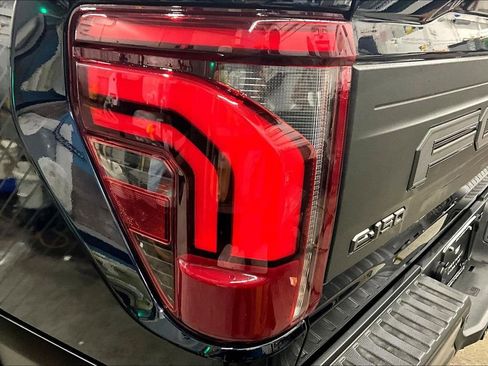 Used 2025 Ford F150 Raptor AWD/4WD image 23