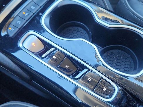 Used 2022 Buick Envision Avenir w/ Premium Seat Package image 16