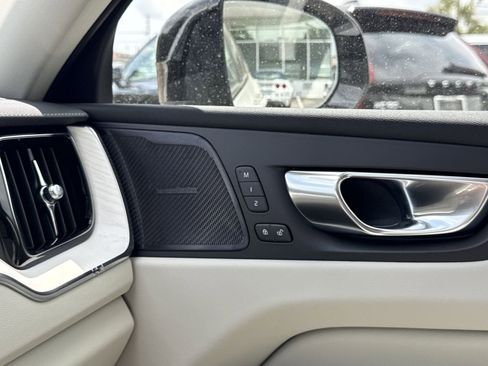 New 2026 Volvo XC60 B5 Ultra w/ Protection Package Premier AWD/4WD image 31