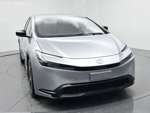 New 2026 Toyota Prius LE image 2