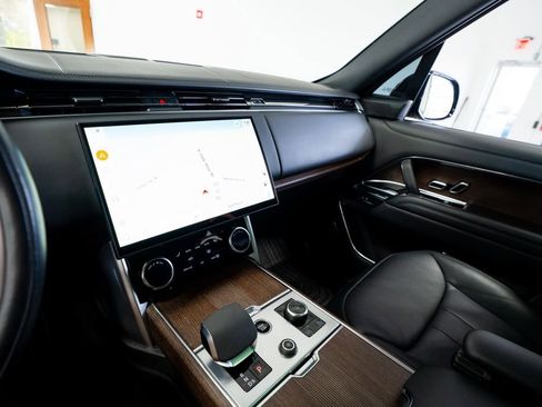 Used 2023 Land Rover Range Rover Long Wheelbase Autobiography image 43