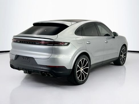 Used 2024 Porsche Cayenne Coupe AWD/4WD image 5