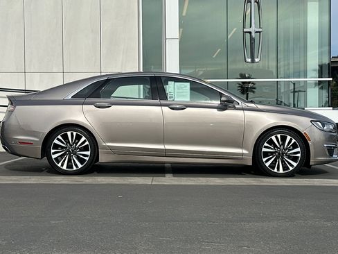 Used 2018 Lincoln MKZ Reserve w/ Technology Package image 2