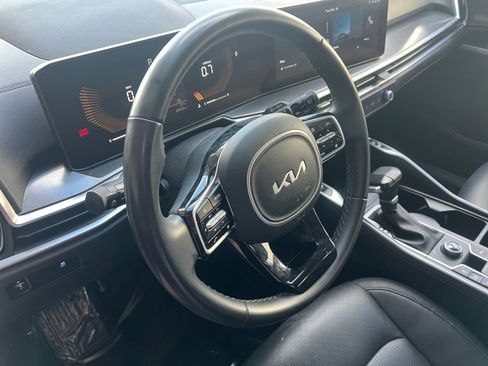 Used 2024 Kia Sorento S image 28