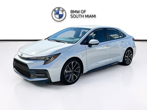 Used 2021 Toyota Corolla SE image 3