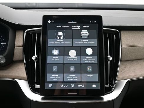 New 2026 Volvo XC90 T8 Plus w/ Protection Package Premier AWD/4WD image 17