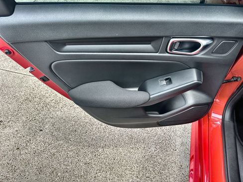 Used 2025 Honda Civic Sport image 15
