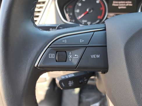 Used 2023 Audi Q5 2.0T Premium w/ Convenience Package image 17